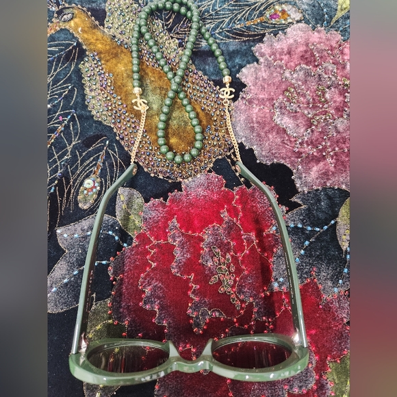 Chanel Green Sunglasses - Picture 10 of 10